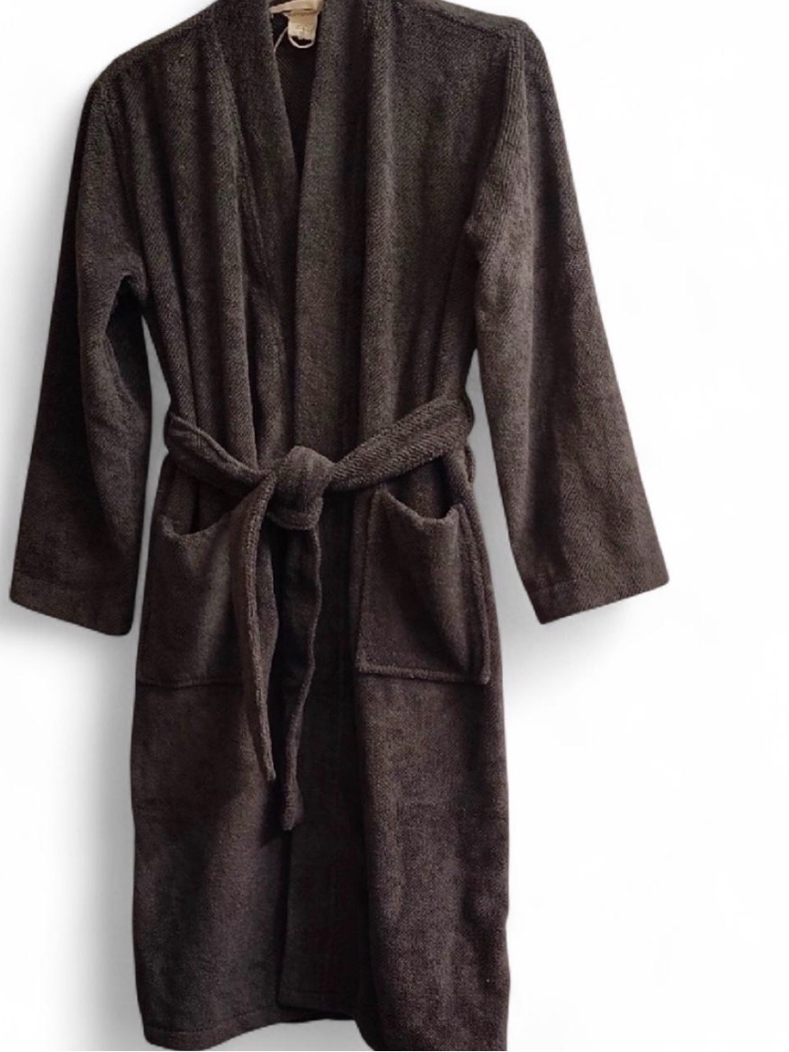 Coyuchi Air Weight 100% Organic Cotton Bathrobe — image 3 of 6